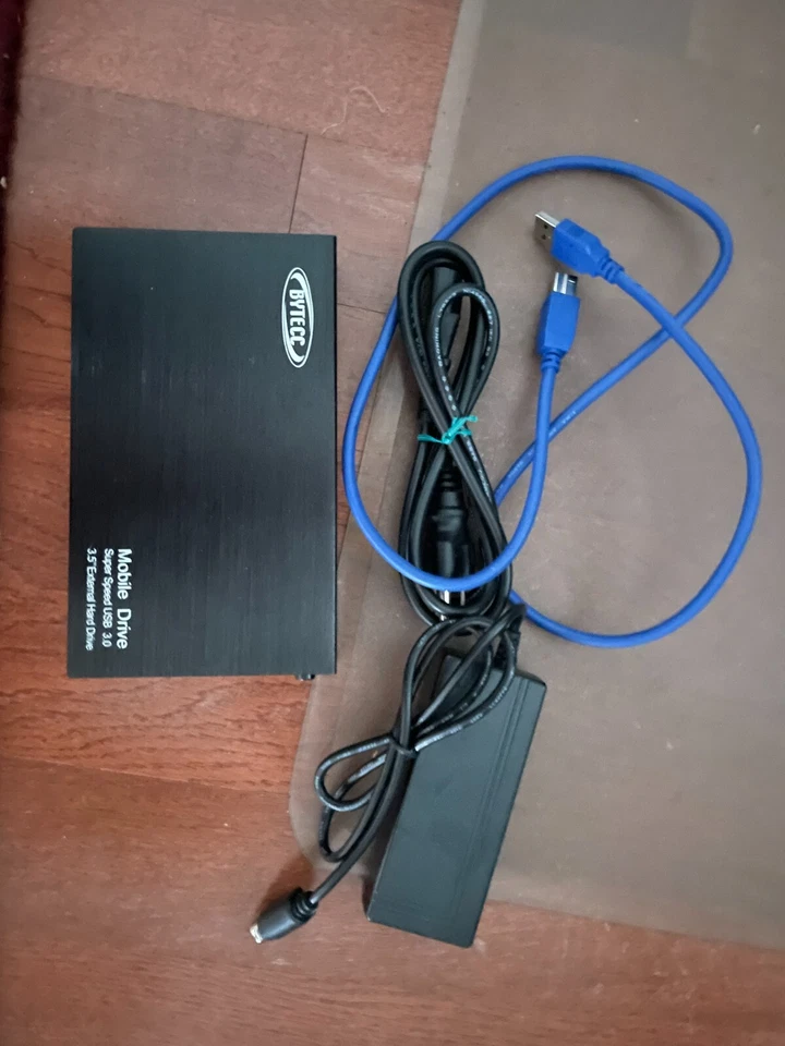 Bytecc 3.5" SuperSpeed USB 3.0 to SATA I,II,III Tool Less HDD External Enclosure - Image 1 of 2