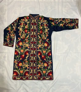 Thread Embroidered Gown Women - Picture 1 of 2