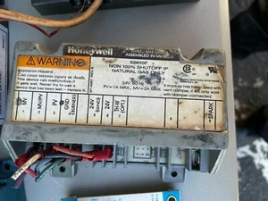 HONEYWELL MPLS S8610F 24V 60Hz PV=1A MAX MV=2A MAX - Picture 1 of 1