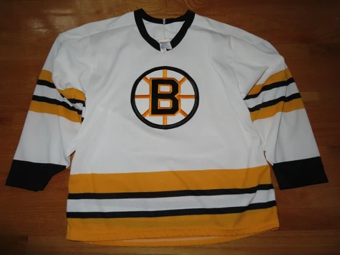 Vintage CCM BOSTON BRUINS (Men's MED) Jersey w Stitched BRUINS EMBLEM White Cover