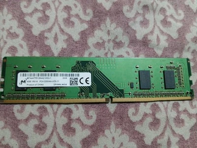 MTA4ATF51264AZ-3G2J1 Micron 4GB DDR4 Non ECC PC4-25600 3200MHz 1Rx6 Memory - Image 1 of 3
