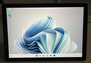 ### Microsoft Surface Pro 5, 4GB RAM, 128GB SSD ### - Bild 1 von 8