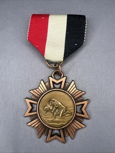 Vintage Wrestling Medal Award Ribbon Bronze Made In Italy 1.5” Starburst CL MED - Picture 1 of 3