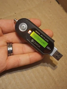 Centon Digital USB MP3 Music Folder Player 4GB with Voice Recorder Plug & Play - Picture 1 of 9