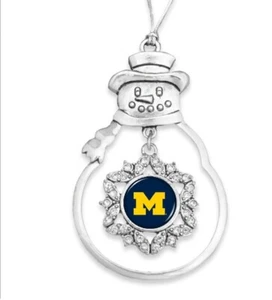 48584 Michigan Wolverines Muñeco de Nieve Equipo Logo con Estrás Adorno - Imagen 1 de 1