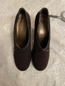 TARYN ROSE Size 9 Brown Leather Trim/Fabric Heels3” Pumps Shoes - Picture 1 of 13