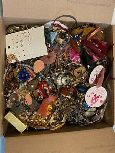 20 Pounds of Junk Broken Fair Condition Costume Jewelry: Earrings, Brooches/Pins