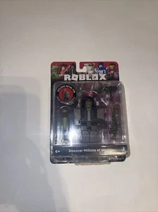 ROBLOX After The Flash WASTELAND SURVIVOR Figure w/ EXCLUSIVE ITEM CODE See Pics - Picture 1 of 9