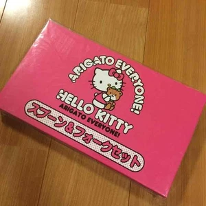 Hello Kitty Spoon and Fork Set 8 Pieces Cute Design Kitchenware Collectible - Picture 1 of 3