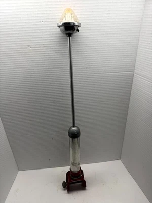 Abrazadera de luz de popa de barco de navegación marina de colección roja y plateada alimentada por batería Foto 1 de 4