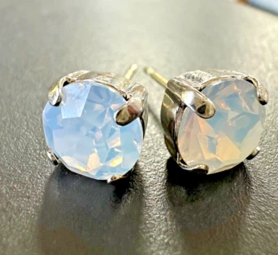 Stud Mariana Earrings (#4) - Image 1 of 4