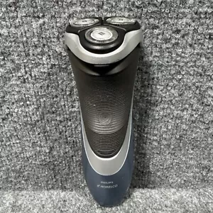 Philips Norelco PT861 PowerTouch Electric Rechargeable Razor - Picture 1 of 5
