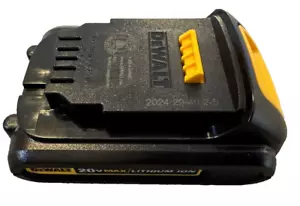 Original OEM Dewalt DCB201 20 V Max Lithium Ionen 1,5 Ah Akkupack - ***NEU*** - Bild 1 von 8