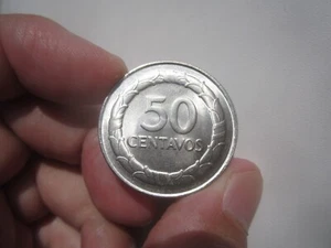 HIGH GRADE 1967 COLOMBIA 50 CENTAVOS - Picture 1 of 2