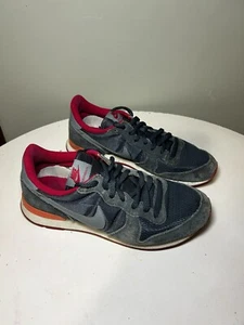 Nike Internationalist 629684-006 Blue Gray Pink Athletic Shoes Womens size 8.5 - Picture 1 of 7