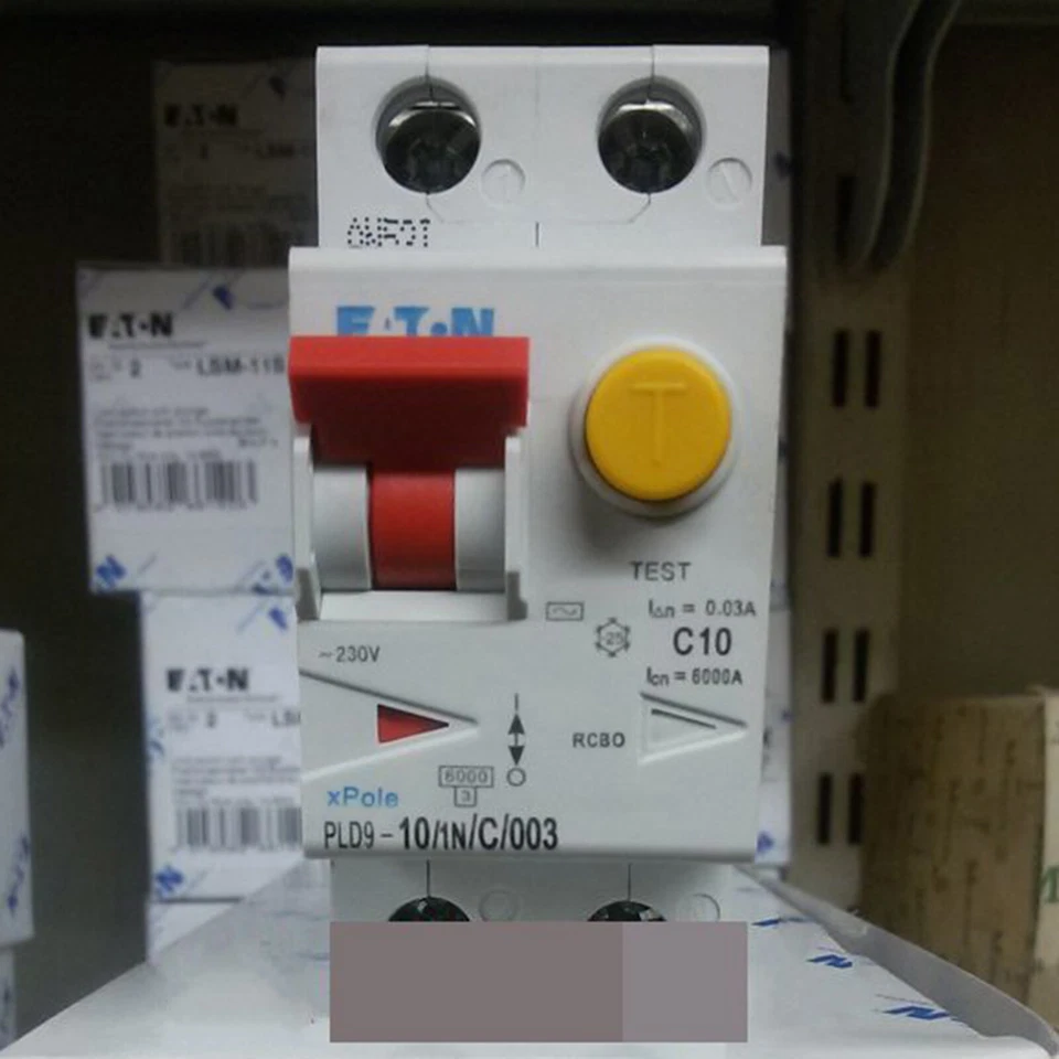 1Pc New EATON MOELLER Circuit Breaker PLD9-10/1N/C/003 Free shipping - Image 1 of 1