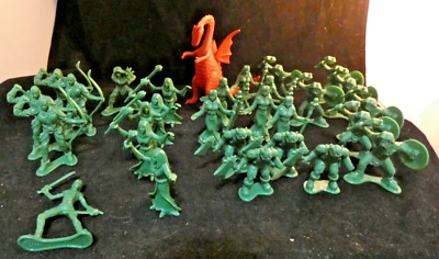 Green Mythical Warriors/ Fantasy Figures Green Plastic Red Dragon - Image 1 of 4