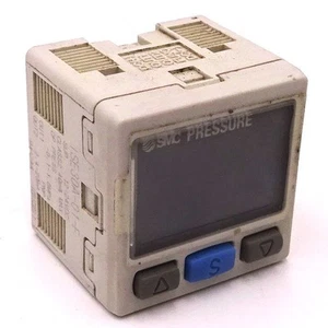 Pressure Switch ISE30A-01-F SMC 12-24VDC 40mA *New* - Picture 1 of 2