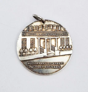 ANTIQUE BRITISH BAND INSTRUMENT FACTORY EDGWARE VISIT SOUVENIR MEDAL c1920 - Foto 1 di 3