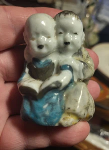 Antike, handbemalte, Figur, chinesische Kinder lesen ein Buch - Bild 1 von 13