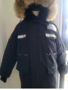 CANADA GOOSE Resolute Parka Men Fur Hood Size Small S Navy  - Picture 1 of 10