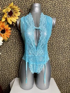 SHIRLEY OF HOLLYWOOD Turquoise Deep-V Floral Lace Lingerie With Garter Straps - Picture 1 of 6