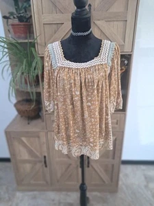 Rachel Zoe Light Beige & White Boho Blouse Lace Neck Square Neckline Flowy Sz Lg - Picture 1 of 11