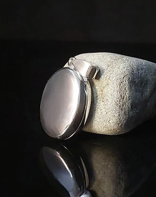925 Sterling Silver Plain Oval Locket & 18" Chain Boxed Christmas Gift UK Seller - Image 1 of 4