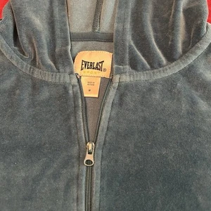 Everlast Sport Women’s Size M EUC Velour Zip Up Hoodie Top Blue Front Pockets - Picture 1 of 5