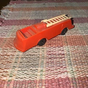 Vintage 50’s Hard Plastic Toy Fire Truck Made USA by Wannatoy Hook Ladder - Picture 1 of 5