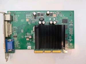 EVGA 256-A8-N341-LX e-GeForce 6200 256MB DDR2 AGP Graphics Card_x000D_ - Afbeelding 1 van 2