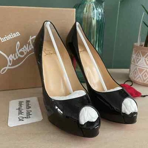 NUOVO Christian Louboutin Very Prive Patent Nero 40,5 - Foto 1 di 10