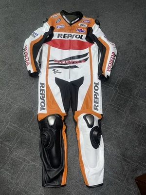 NEW Honda Repsol  MOTORBIKE MOTORCYCLE LEATHER RACING SUIT One Piece Suit Cow - Imagen 1 de 4