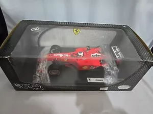 1:18 Hot Wheels Racing F1 FERRARI F2001 Formula 1 Rubens Barichello Red - Foto 1 di 5