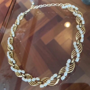 Vintage Crown Trifari Alfred Philippe Gold Tone Faux Pearl Necklace Choker 15.5” - Picture 1 of 10