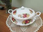 VERY PRETTY GAINSBOROUGH CHINA ENGLAND LIDDED TUREEN 'OLD ROSES'