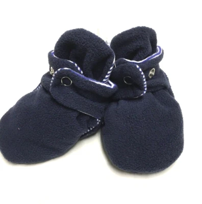 Capelli Niños Pequeños Niños Azul Oscuro, Vellón ~ Zapatos Cálidos Suaves Ajustables Broches de presión Nuevos con Etiquetas Foto 1 de 4