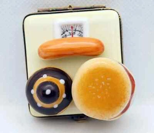 New French Limoges Trinket Box Diet Food Scale with Pastry Sausage and Sandwich - Bild 1 von 5