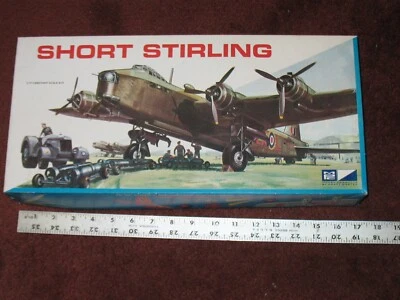 VINTAGE MPC SHORT STIRLING 1/72 SCALE MODEL KIT - Image 1 of 4