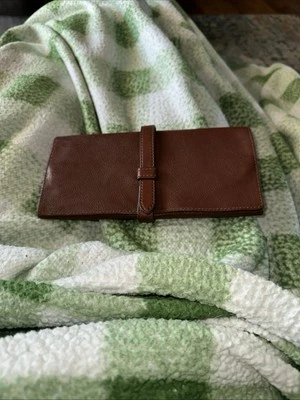 Organizador de viaje de joyería de cuero genuino fósil. Foto 1 de 4