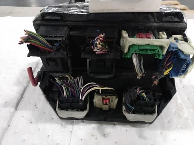 Used Integrated Power Module fits: 2015 Jeep Wrangler Multifunction totally inte Foto 1 de 4