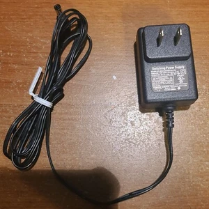 Adaptador de CC original Genesis GT-WACL05000100-302 5V 1.0A 2011-000045 conmutación - Imagen 1 de 2