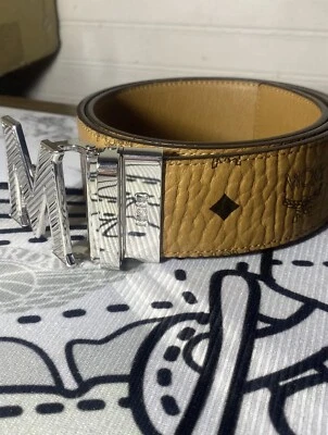 Cinturón reversible MCM Foto 1 de 4