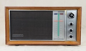 Panasonic RE-7259 FM-AM 2-Band Desktop Tabletop Wood Radio Vintage 1975 - Picture 1 of 15