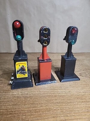 Vintage Marx Automatic Signal Train Semaphores - Image 1 of 4