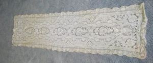 Vintage Spitze Rechteck Buffet/Tischläufer 60” x 15” Cremeweiß - Mängel/QUAKER LACE? - Bild 1 von 6