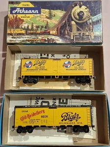 Athern HO scale lot of 2 Refrigerated Model Railway Train Freight Carriages - Picture 1 of 6