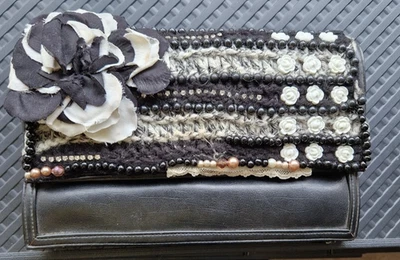 Samantha Morphew Handbag Black White Beaded Flower Clutch Purse Statement - Image 1 of 4