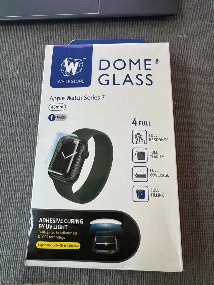 Apple Watch 7 45 mm de cristal con cúpula de piedra blanca Foto 1 de 1