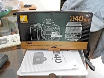 KIT CÁMARA DIGITAL NIKON D40 EN CAJA LENTE DX ORO 18-55 6,1 MEGAPÍXELES Foto 1 de 4